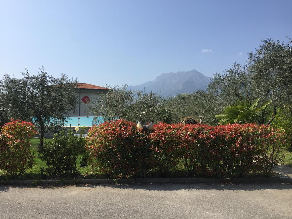 Hotel Piccolo Mondo Torbole Sul Garda Exterior foto